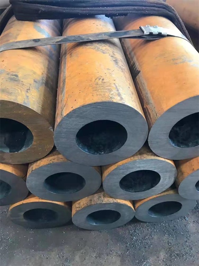 青岛20号厚壁无缝钢管