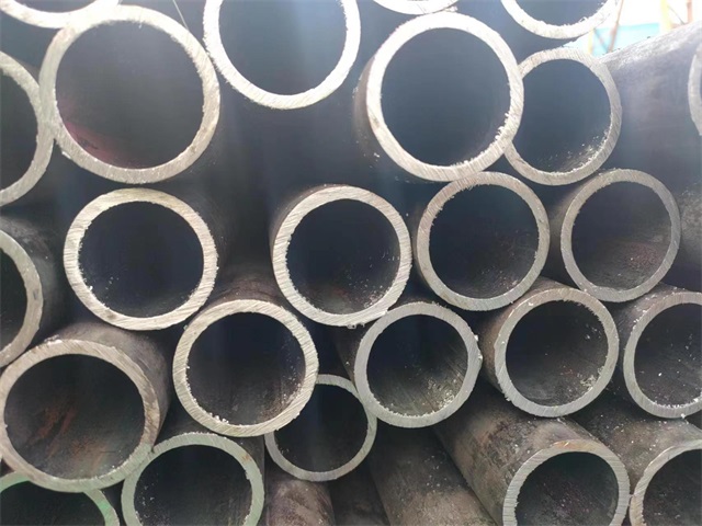 青岛10#结构用无缝钢管